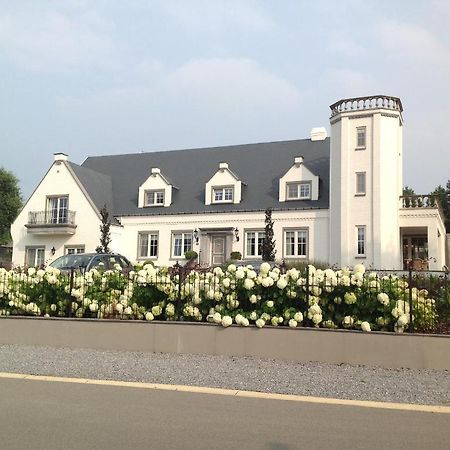 B&B Villa Reynaert Opoeteren Екстериор снимка
